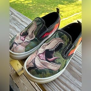 Jurassic World Slip on sneakers Boys size 9